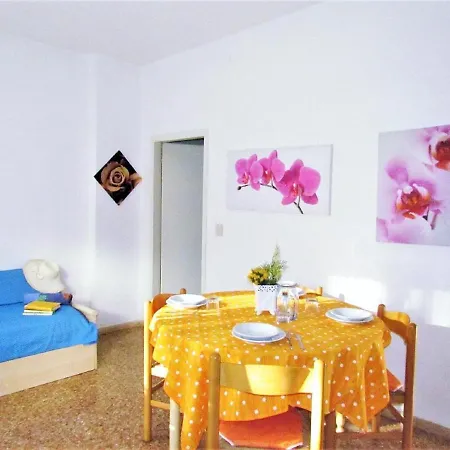 Lovely In With Private Terrace شقة *